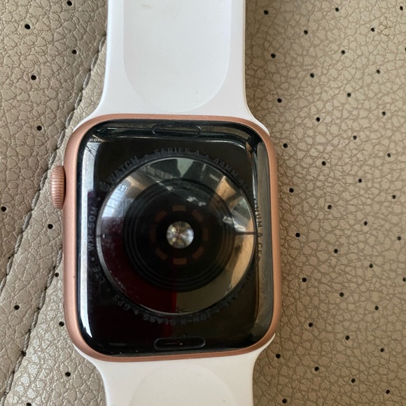 Apple Watch⌚️ - Picture 2 of 4